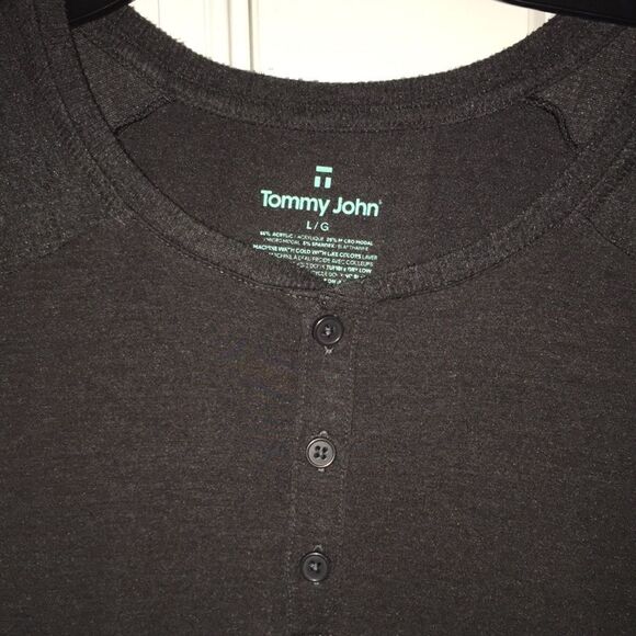 Tommy John Charcoal Gray Soft mens 3 Button soft Short sleeve Tee T shirt L/G - Picture 2 of 4